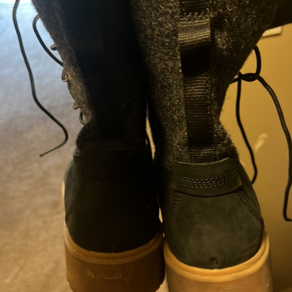 Women’s Size 10 Timberland Midhi Boot - Image 4